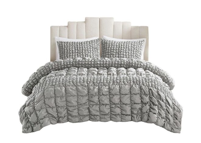 The Ultimate Guide to Bedding: Types, Sizes, Materials & Industry Uses for Homes, Hotels & Commercial Spaces